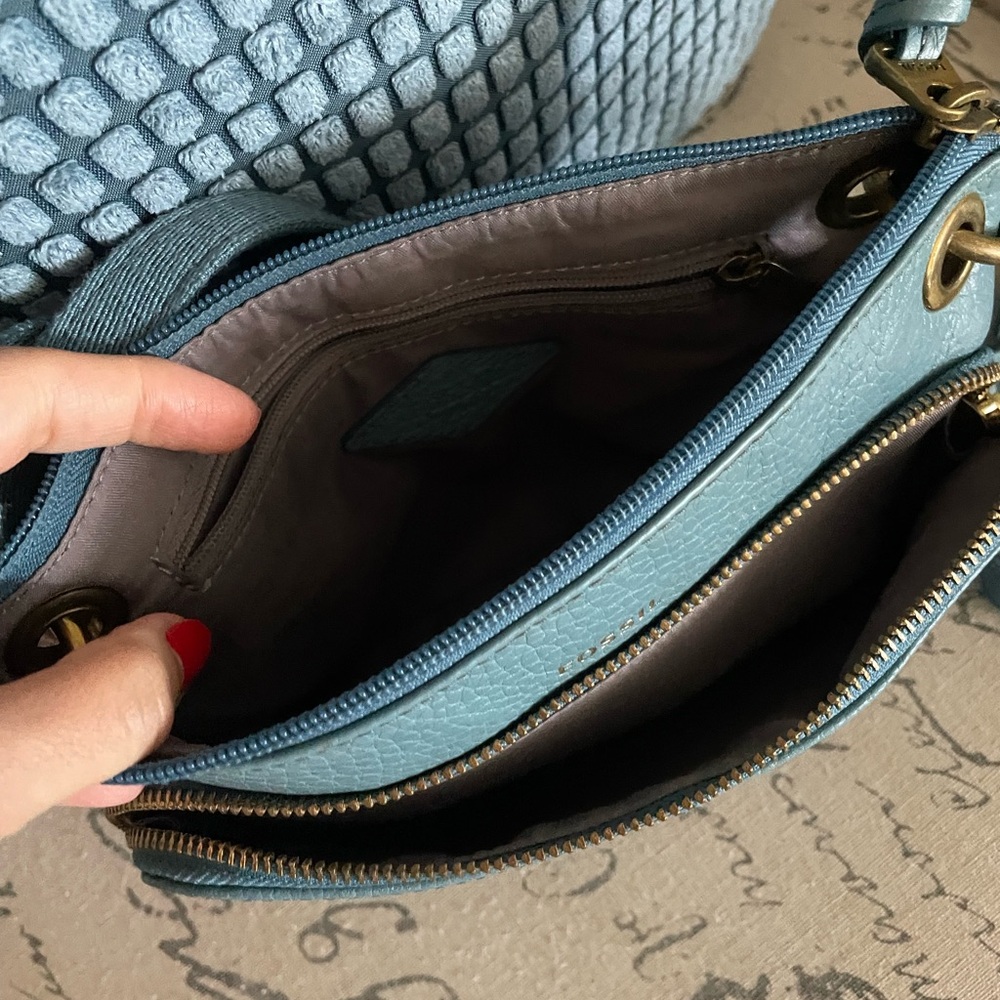 Fossil crossbody - Picture 2 of 3